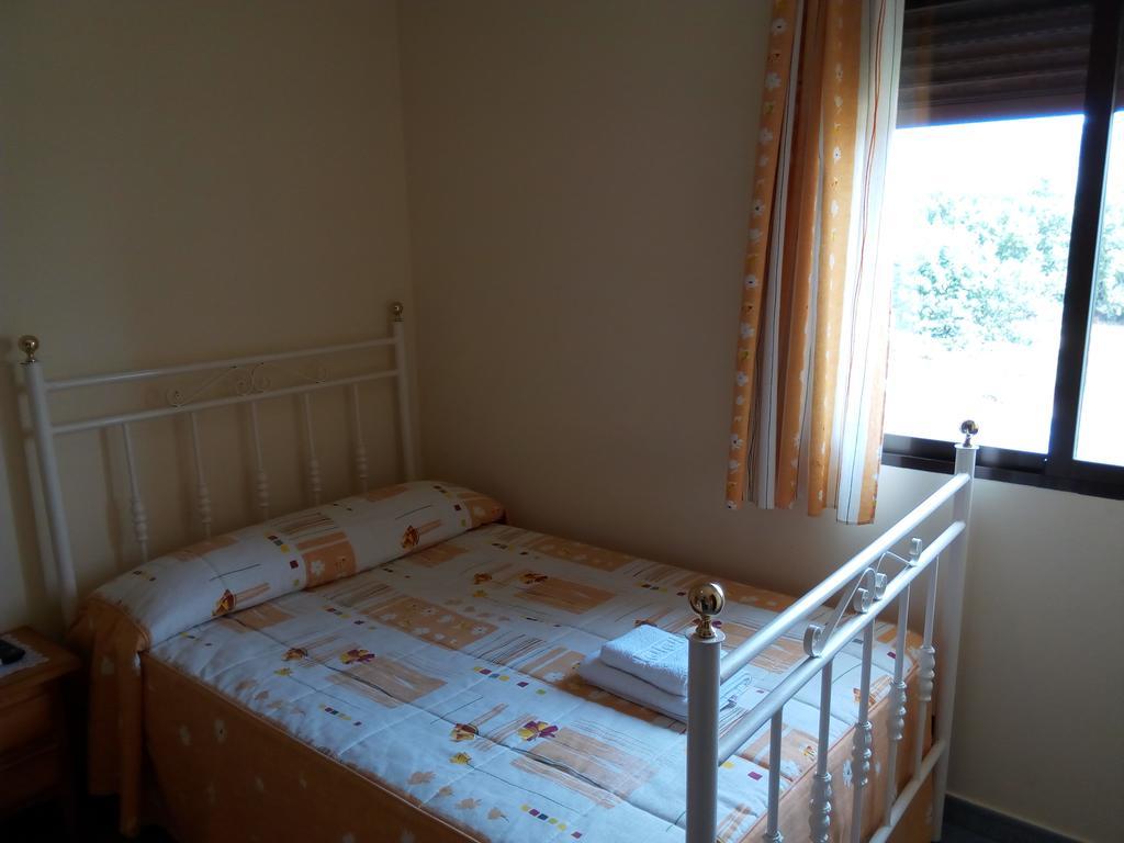 Hostal Miraflor De Las Cadenas Cuacos De Yuste Eksteriør billede